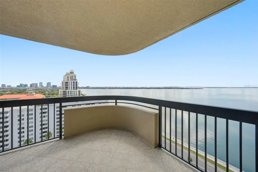 2413 Bayshore Boulevard Tampa FL 33629