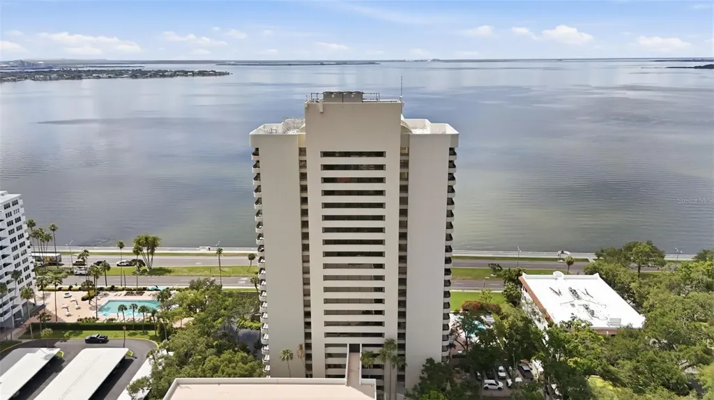 2413 Bayshore Boulevard Tampa FL 33629