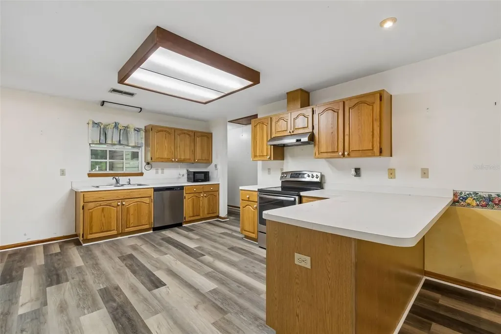 17879 Parrish Grove Road Dade City FL 33523