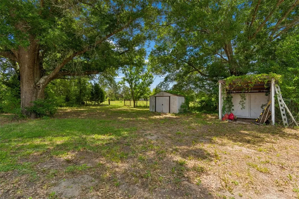 17879 Parrish Grove Road Dade City FL 33523