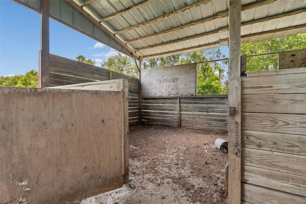 17879 Parrish Grove Road Dade City FL 33523