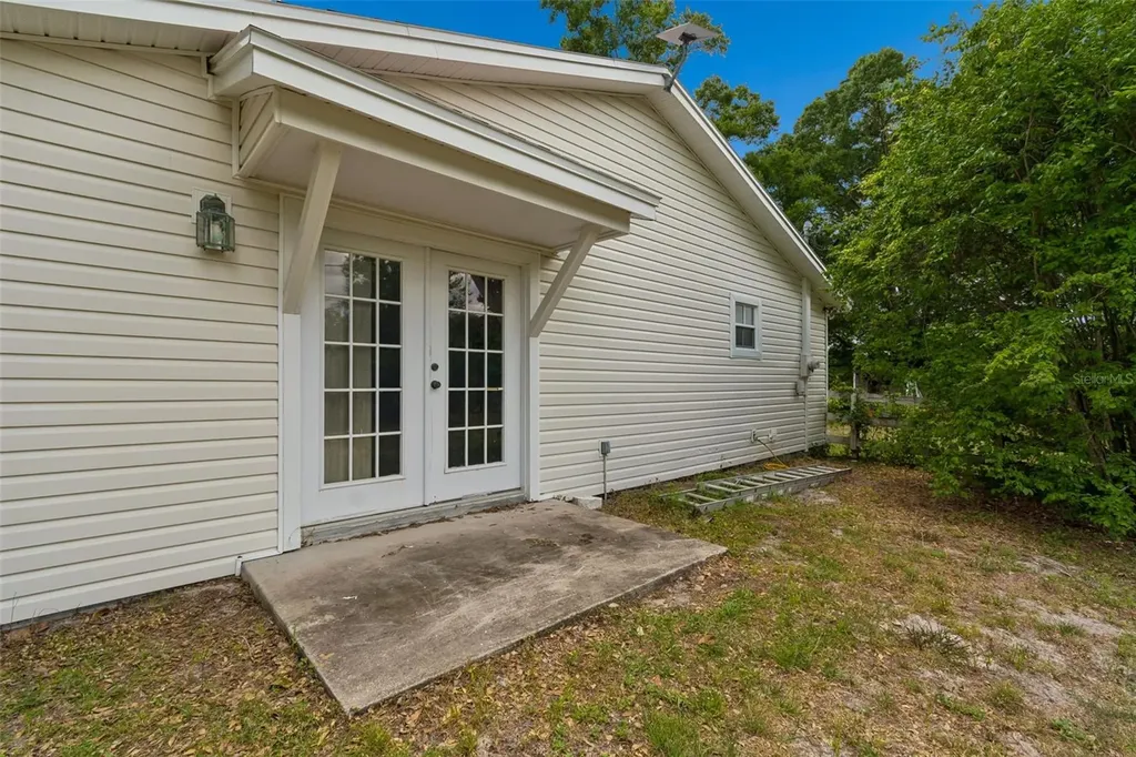 17879 Parrish Grove Road Dade City FL 33523