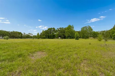 17879 Parrish Grove Road Dade City FL 33523