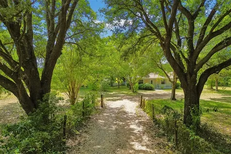 17879 Parrish Grove Road Dade City FL 33523
