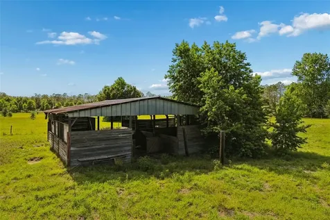 17879 Parrish Grove Road Dade City FL 33523