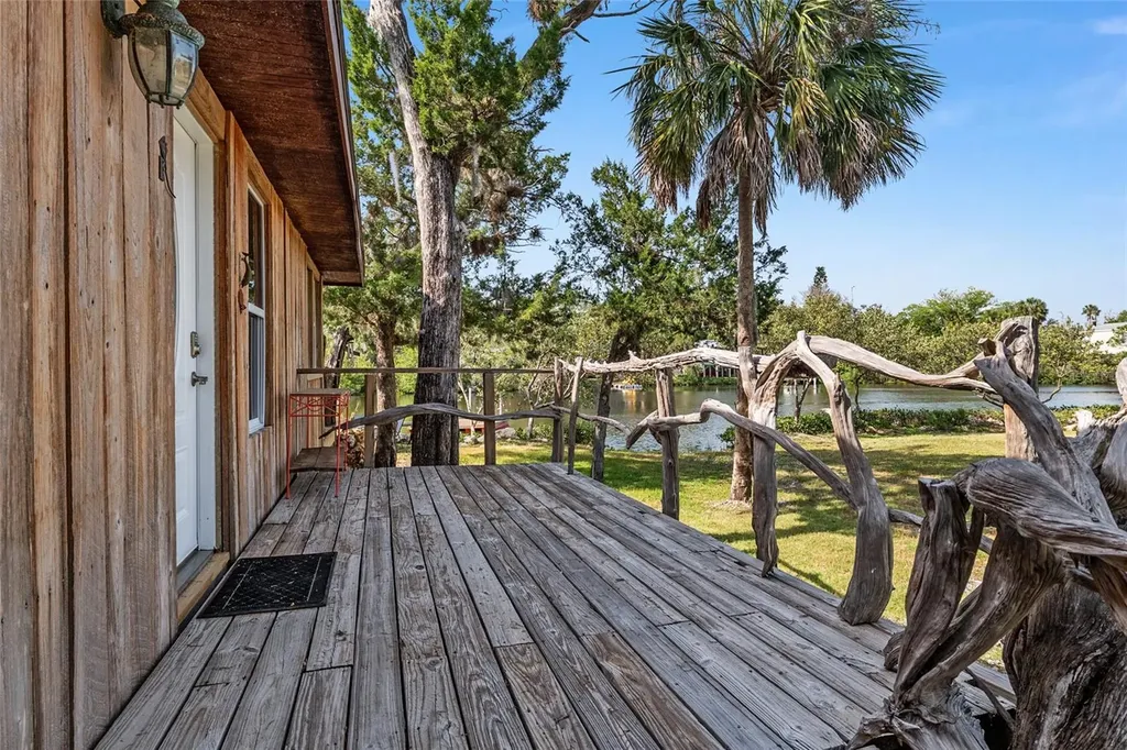 1326 S Estuary Crystal River FL 34429