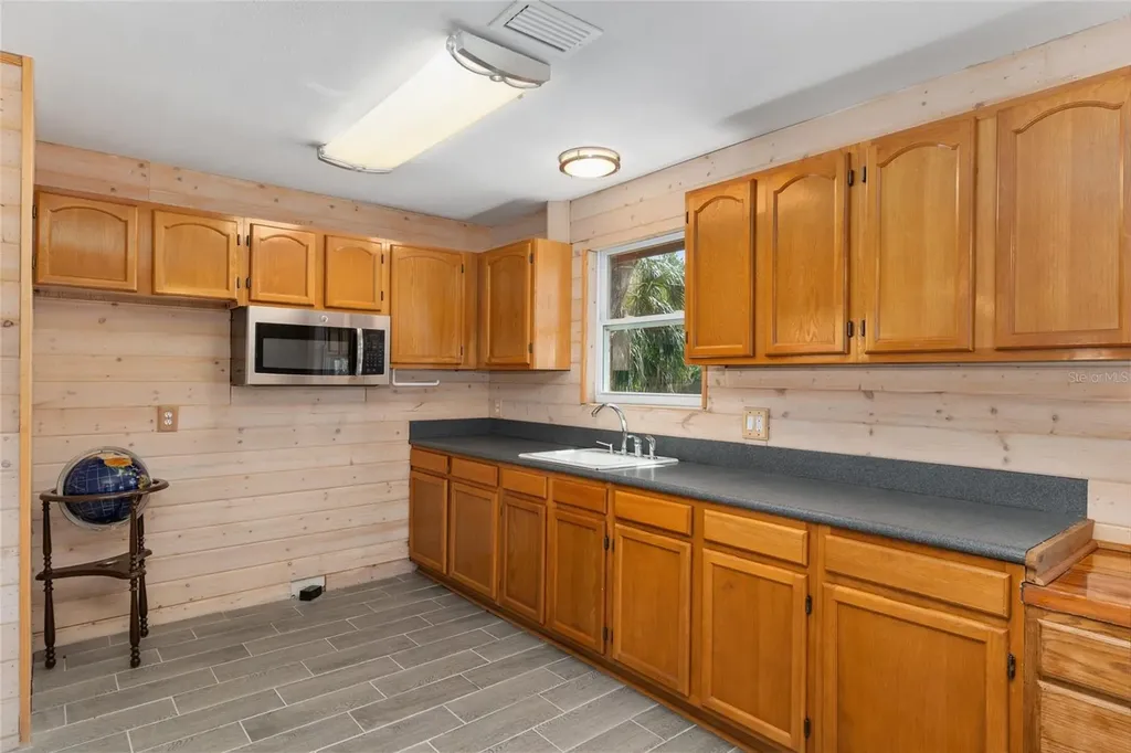 1326 S Estuary Crystal River FL 34429