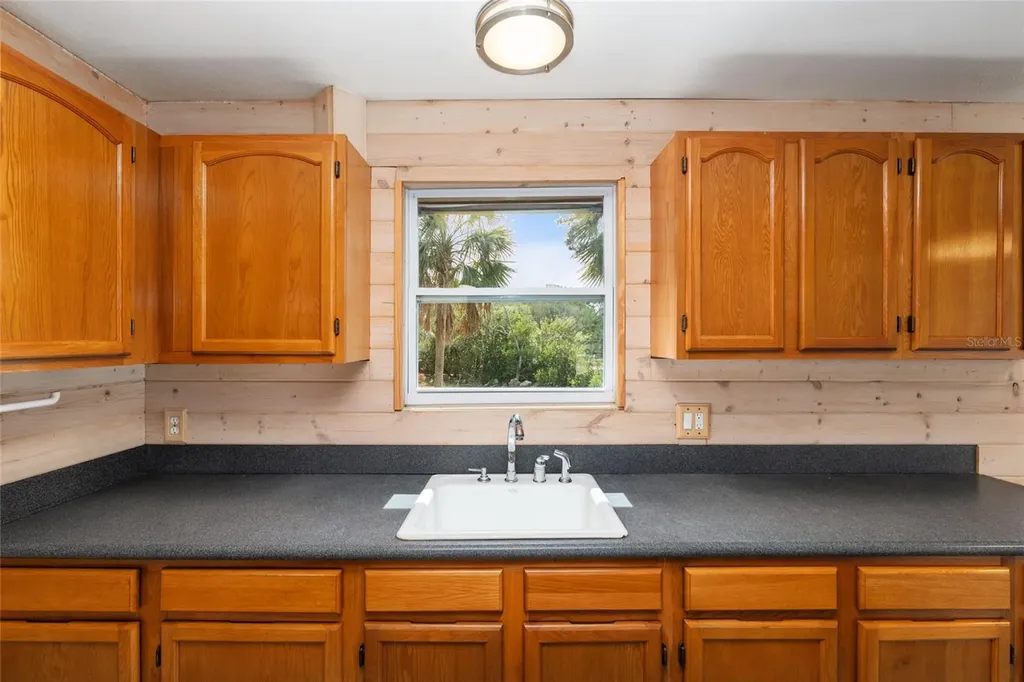1326 S Estuary Crystal River FL 34429