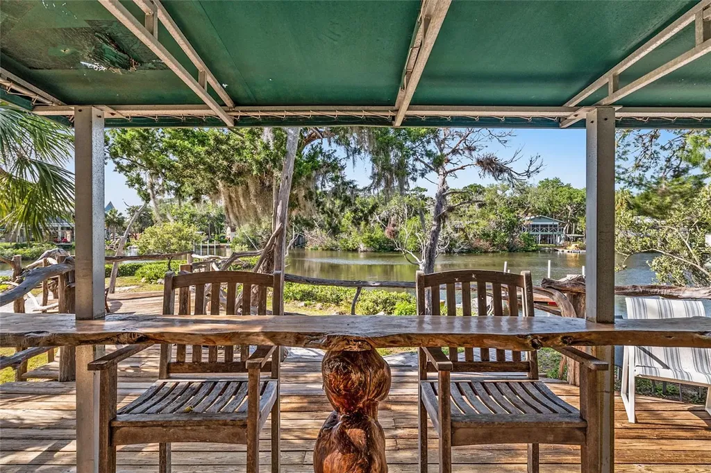 1326 S Estuary Crystal River FL 34429