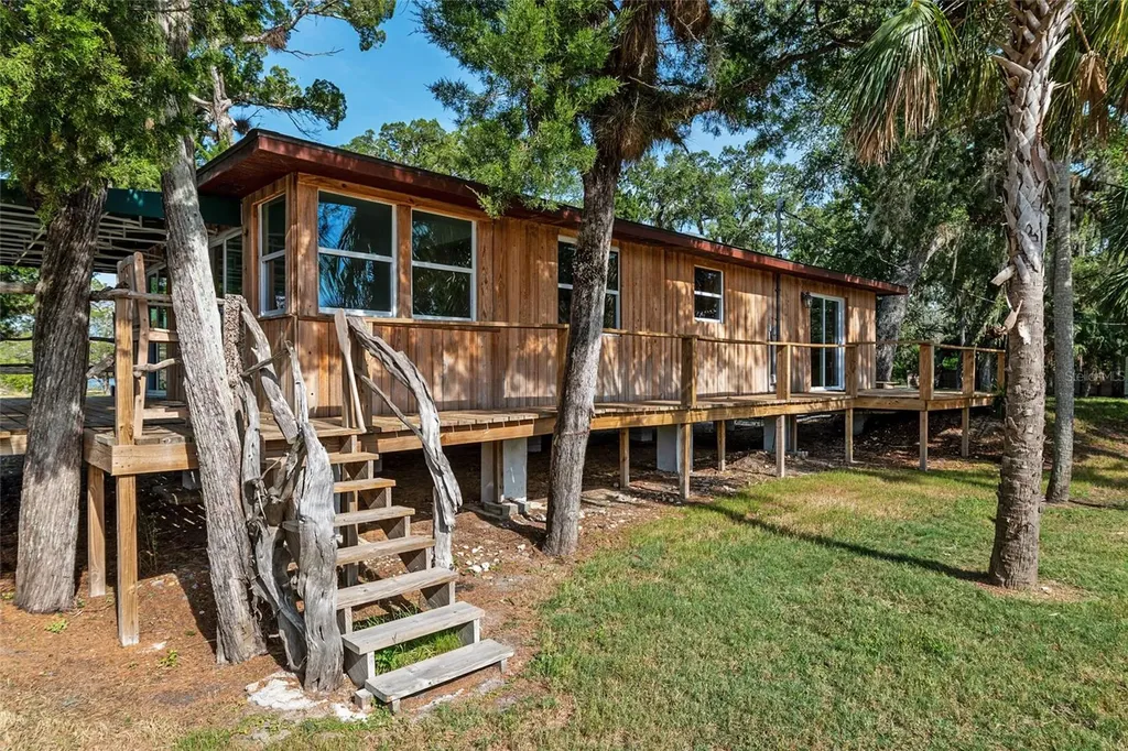 1326 S Estuary Crystal River FL 34429