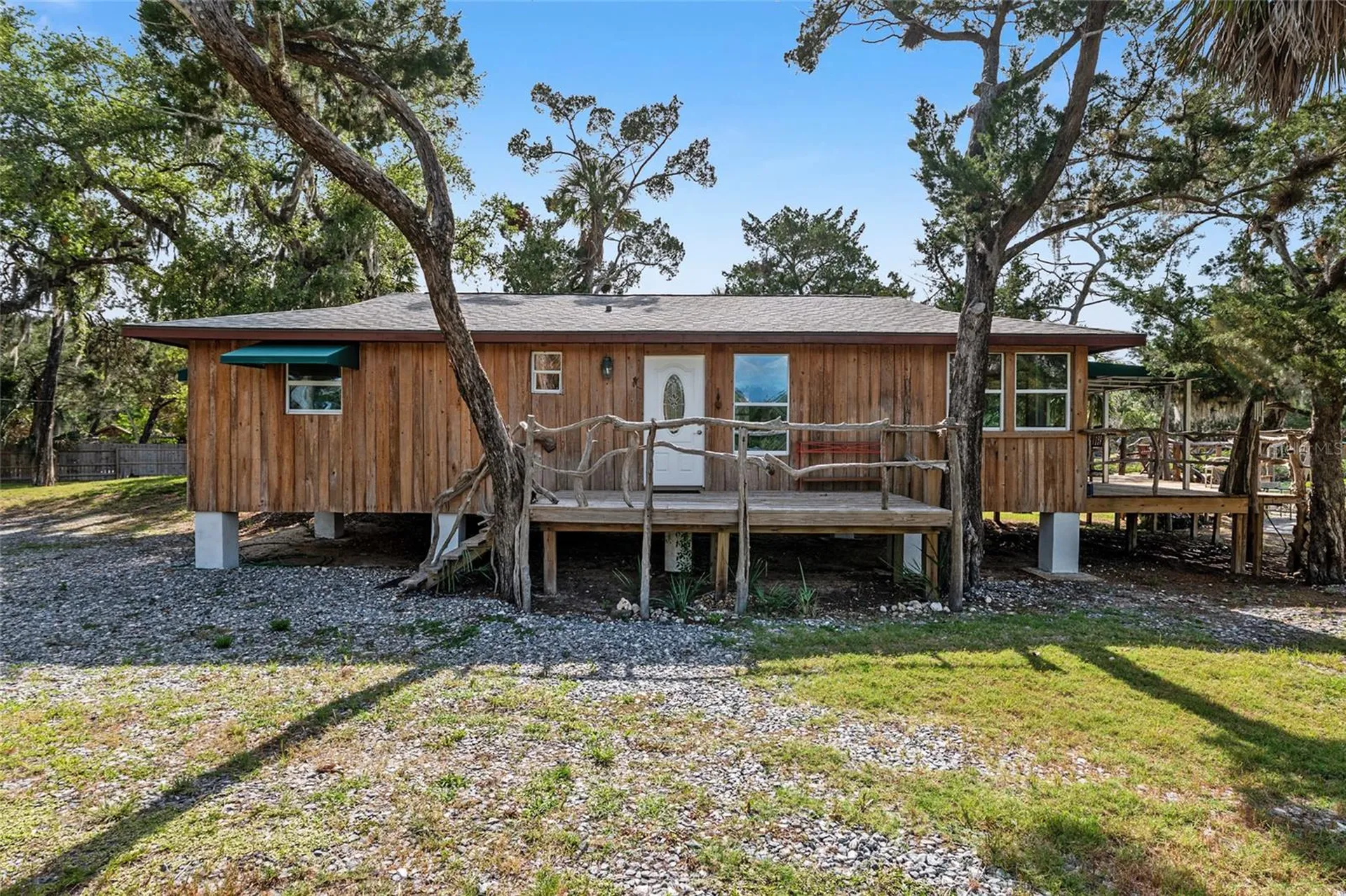 1326 S Estuary Crystal River FL 34429