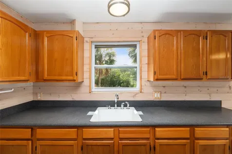 1326 S Estuary Crystal River FL 34429