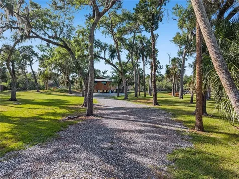 1326 S Estuary Crystal River FL 34429