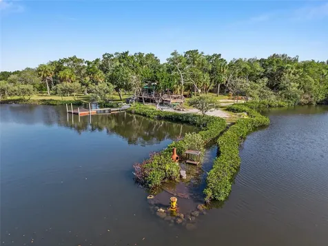 1326 S Estuary Crystal River FL 34429