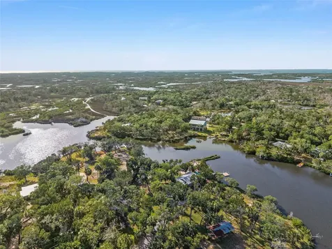 1326 S Estuary Crystal River FL 34429
