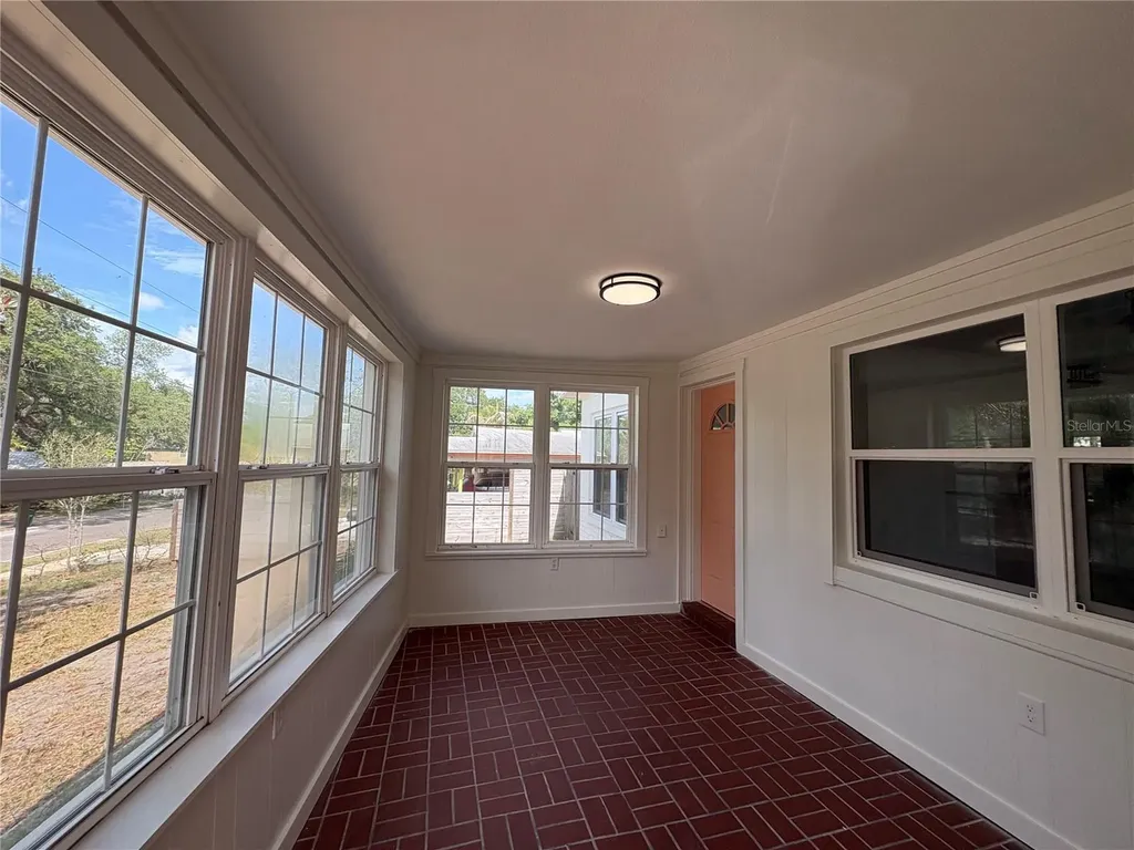 1140 3rd Street N Safety Harbor FL 34695