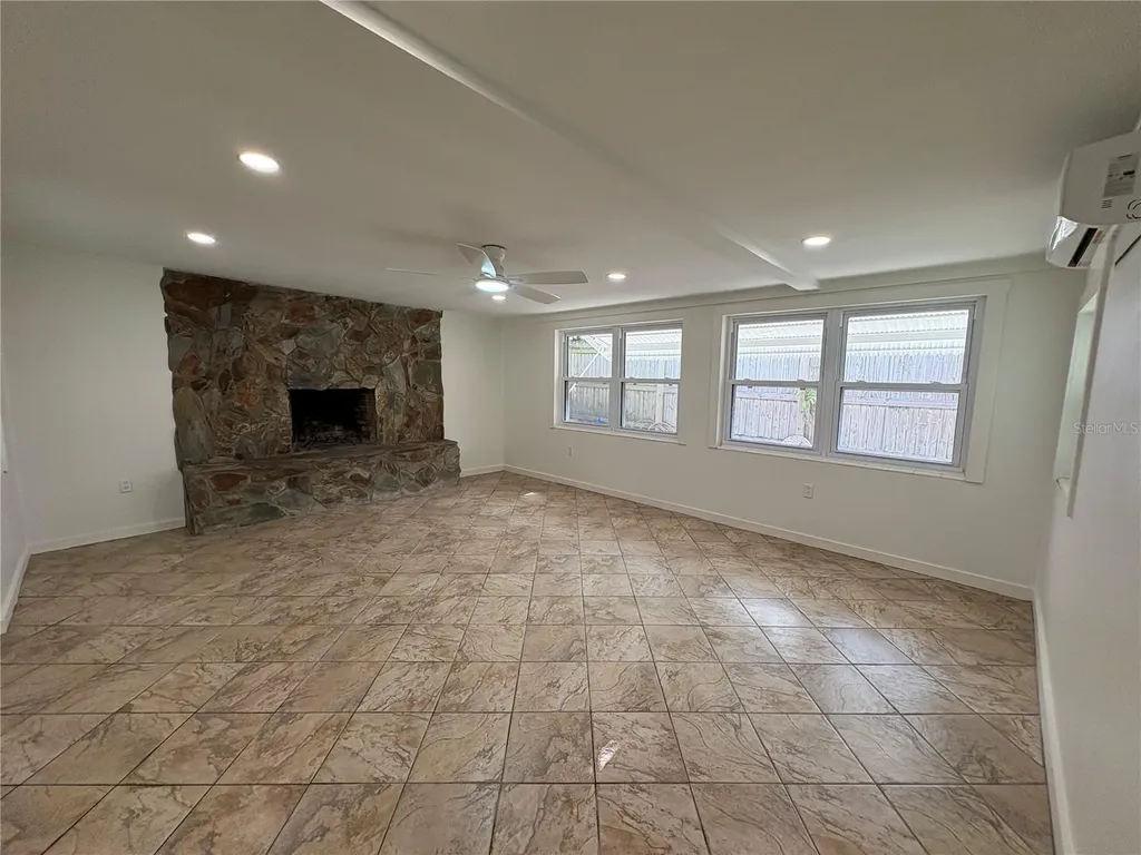 1140 3rd Street N Safety Harbor FL 34695