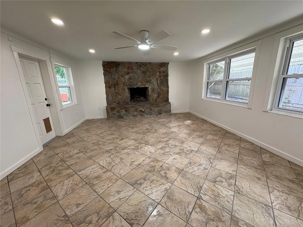 1140 3rd Street N Safety Harbor FL 34695