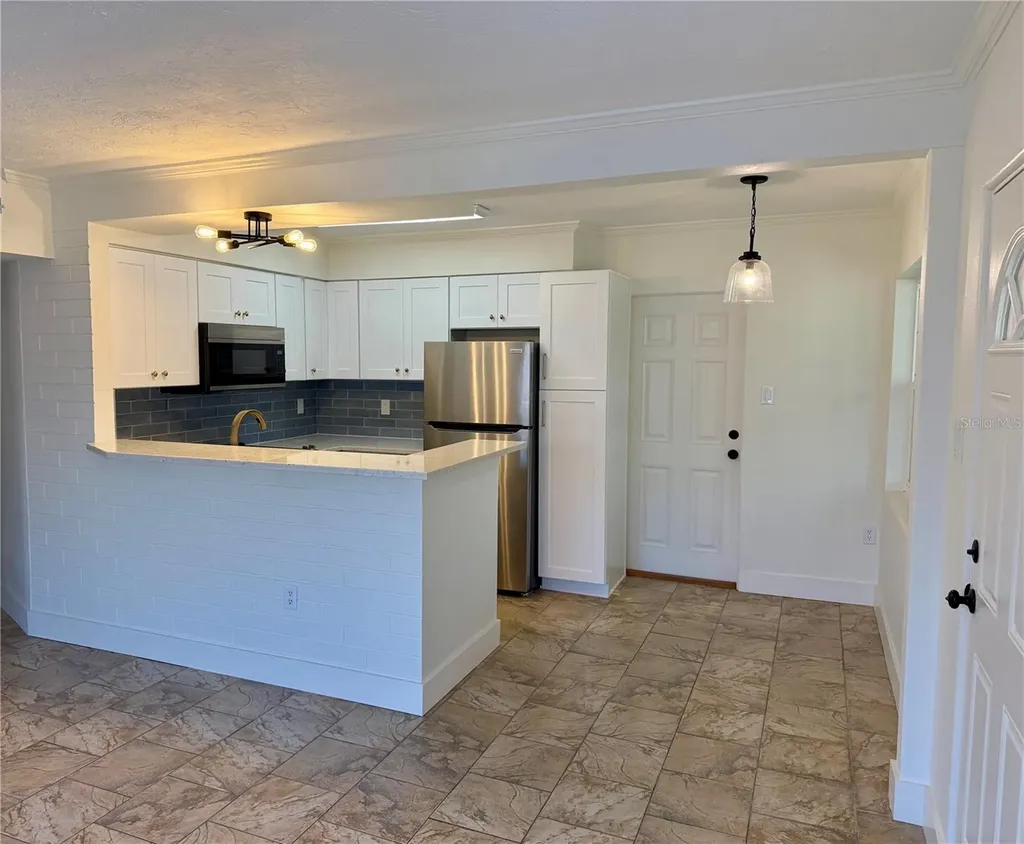 1140 3rd Street N Safety Harbor FL 34695