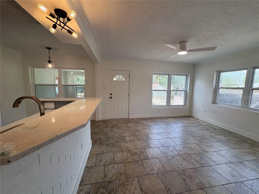 1140 3rd Street N Safety Harbor FL 34695