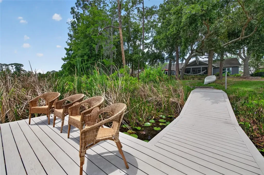 8243 Riviera Shore Court Orlando FL 32817