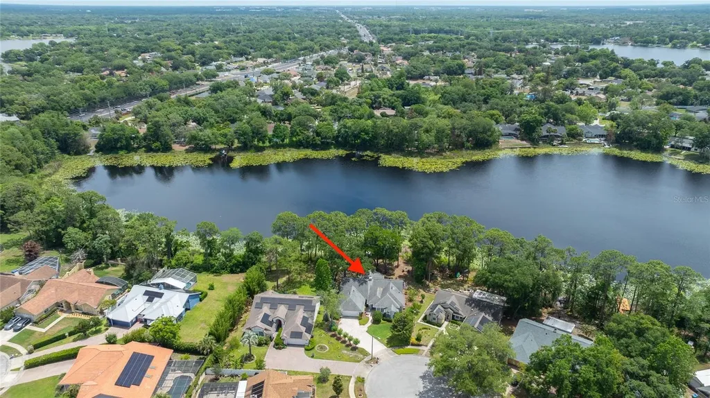 8243 Riviera Shore Court Orlando FL 32817