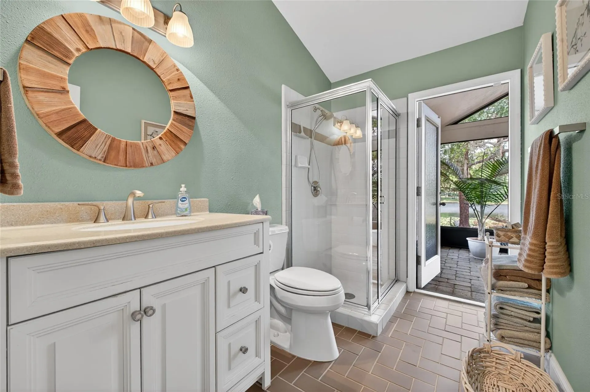 8243 Riviera Shore Court Orlando FL 32817