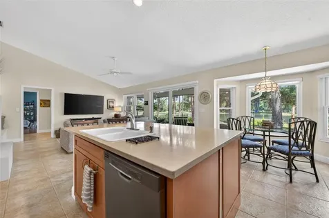 8243 Riviera Shore Court Orlando FL 32817