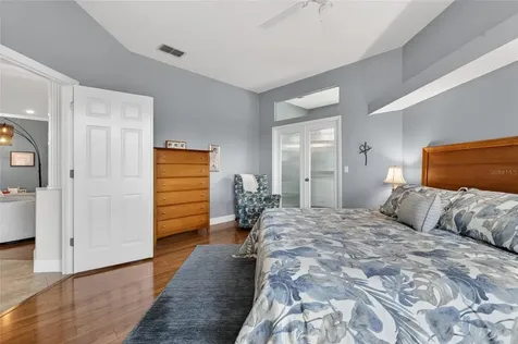 8243 Riviera Shore Court Orlando FL 32817
