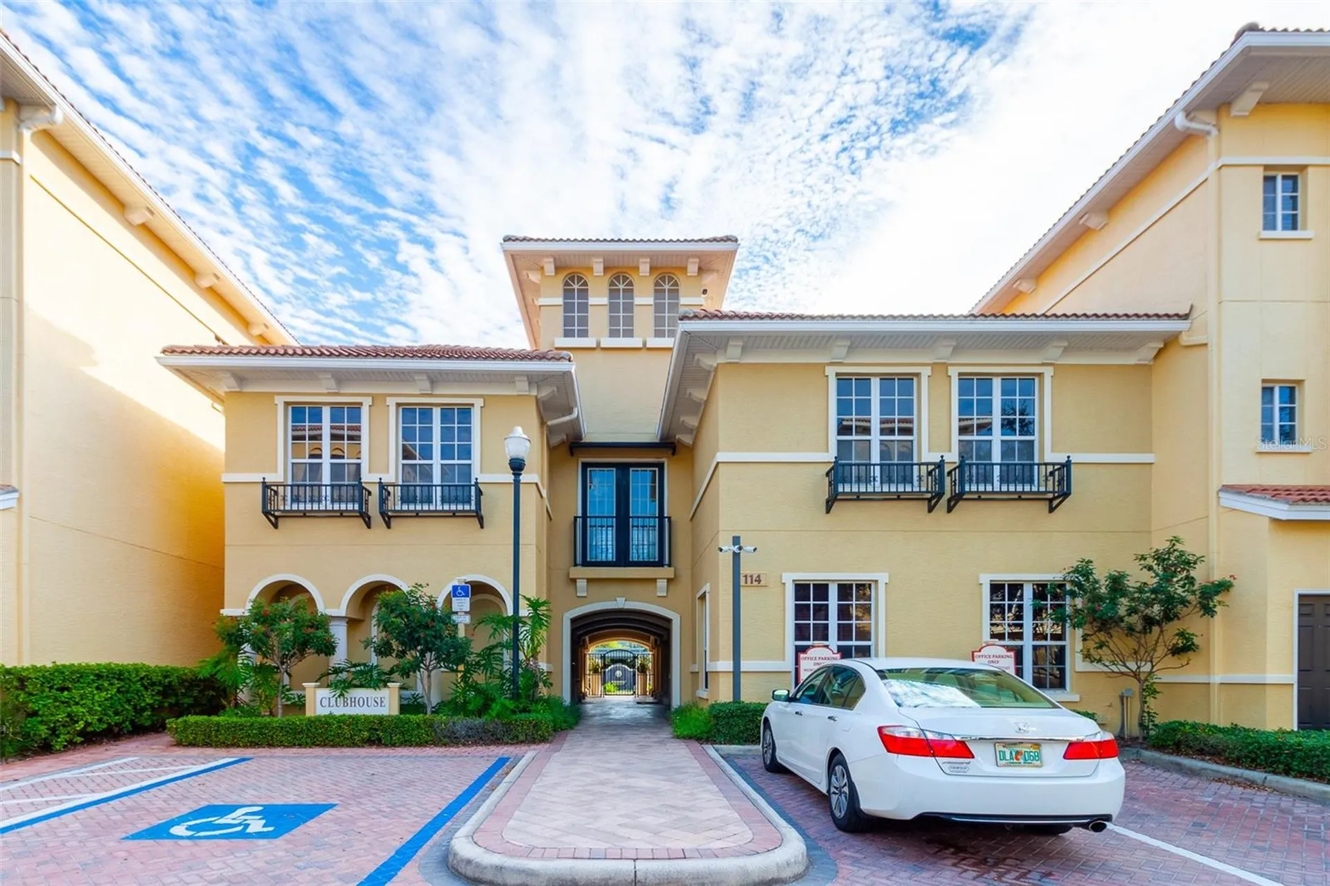 135 Grand Beach Place Tampa FL 33609
