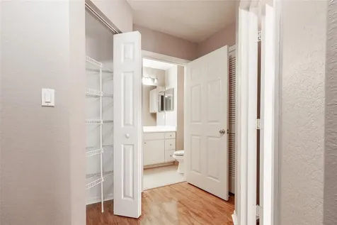 135 Grand Beach Place Tampa FL 33609