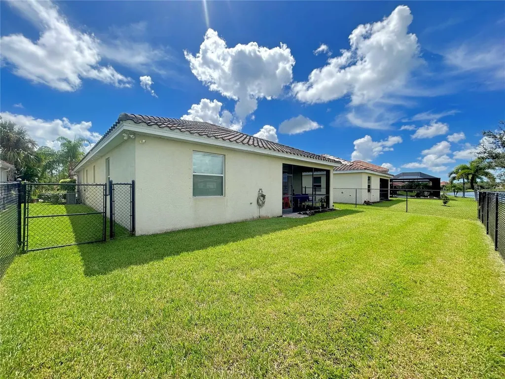 2571 Laurentina Lane Cape Coral FL 33909