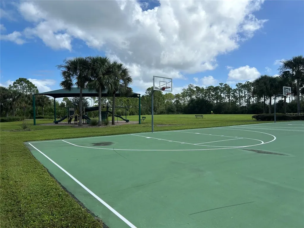 2571 Laurentina Lane Cape Coral FL 33909