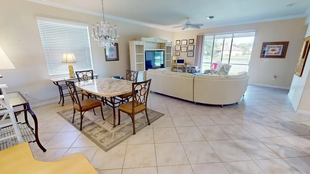 2571 Laurentina Lane Cape Coral FL 33909