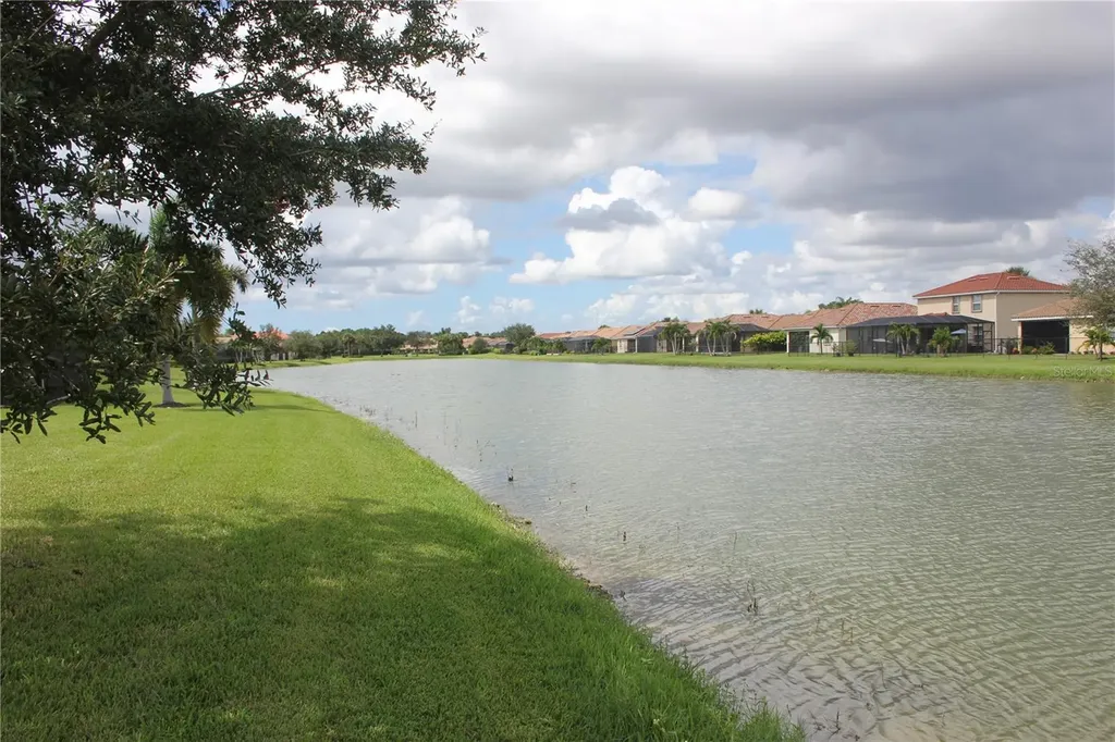 2571 Laurentina Lane Cape Coral FL 33909