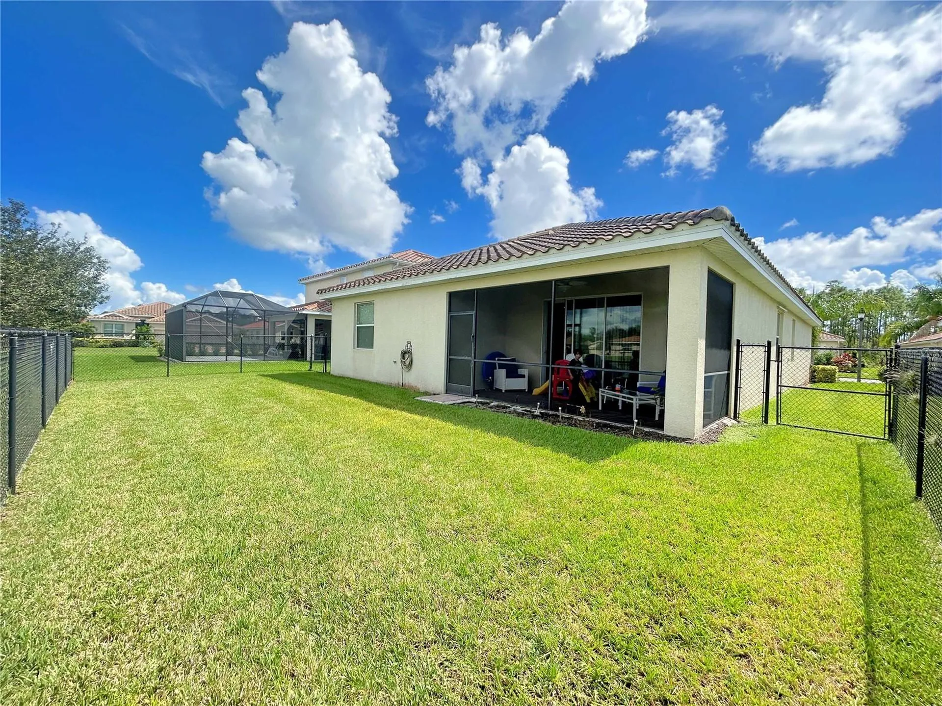 2571 Laurentina Lane Cape Coral FL 33909