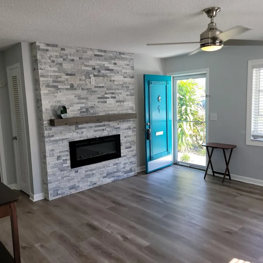 4470 Mainlands Boulevard W Pinellas Park FL 33782