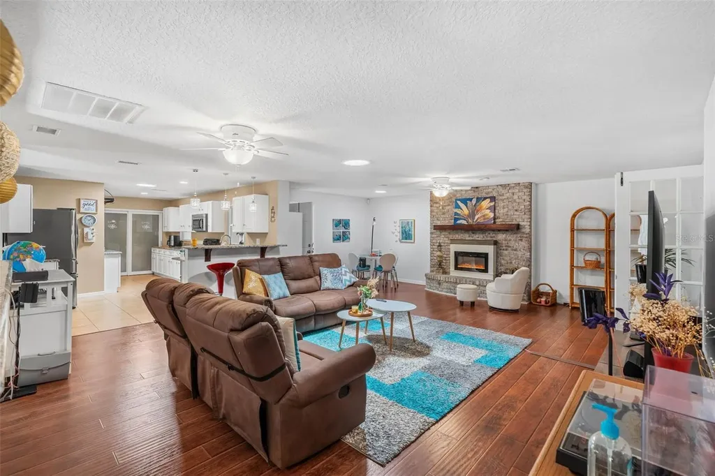 1702 Elaine Avenue Altamonte Springs FL 32701