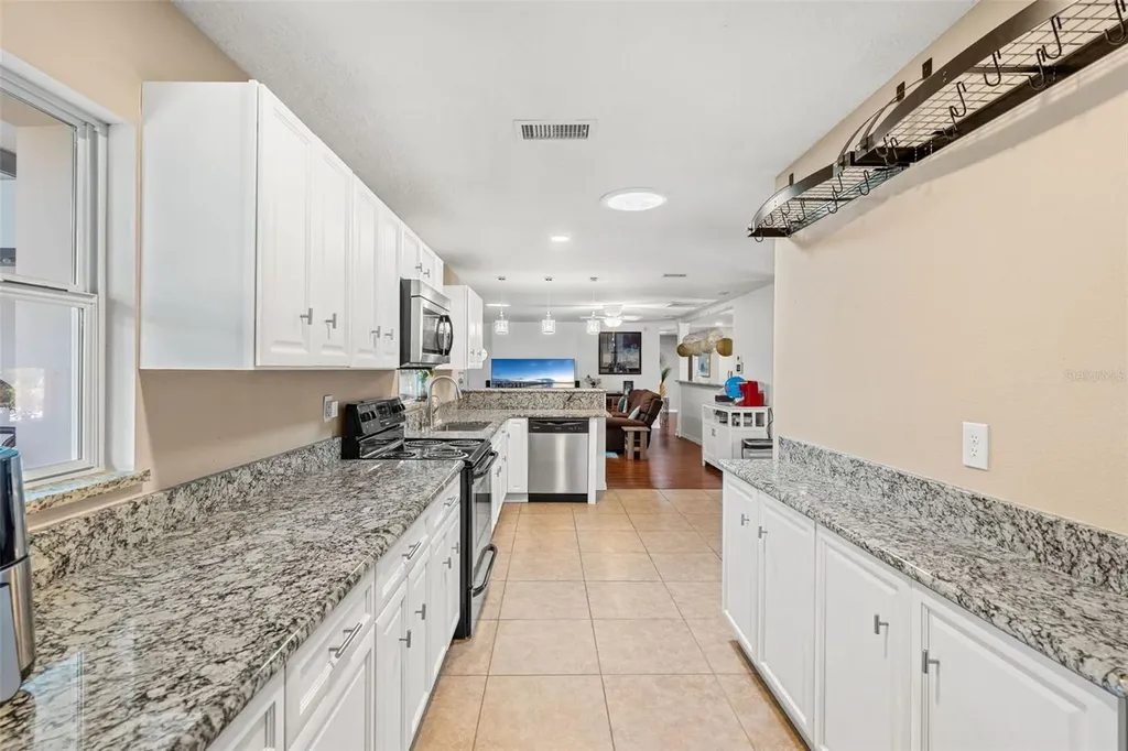 1702 Elaine Avenue Altamonte Springs FL 32701