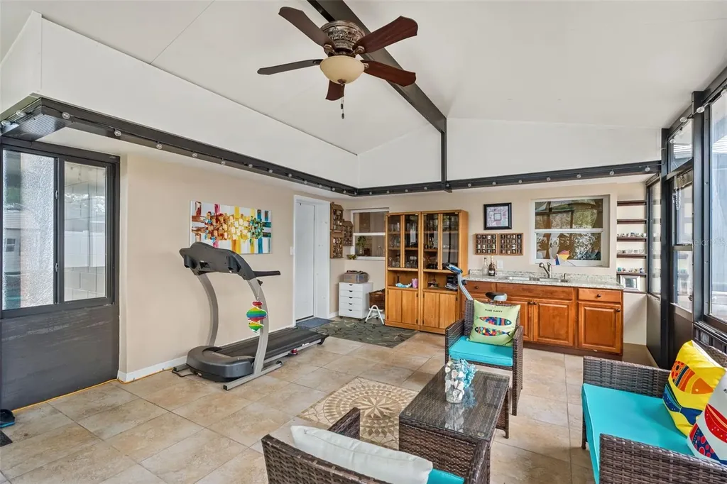 1702 Elaine Avenue Altamonte Springs FL 32701