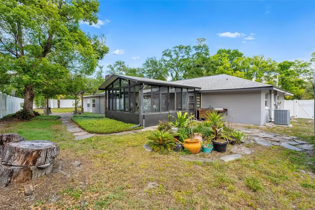 1702 Elaine Avenue Altamonte Springs FL 32701