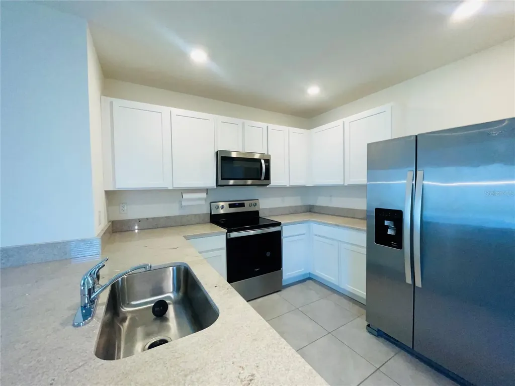 17043 Oval Rum Drive Wimauma FL 33598