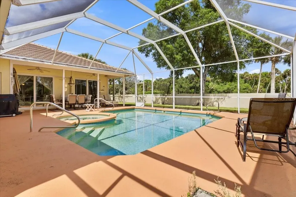 2 Carlson Lane Palm Coast FL 32137