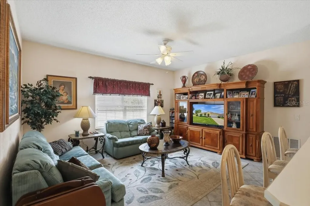 2 Carlson Lane Palm Coast FL 32137