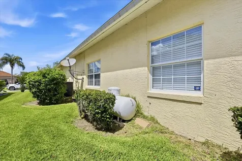 2 Carlson Lane Palm Coast FL 32137