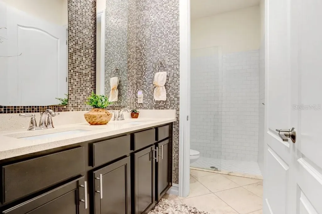 5307 Granite Ridge Drive Lithia FL 33547