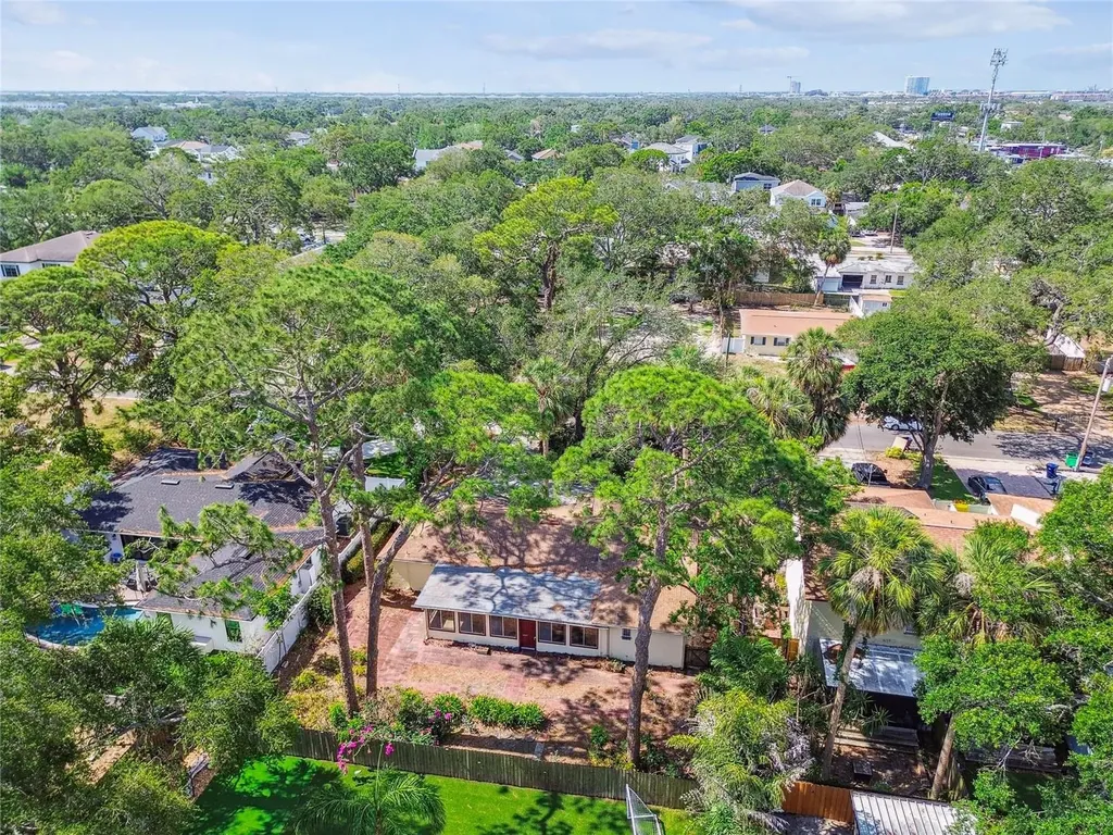 4711 W Vasconia Street Tampa FL 33629