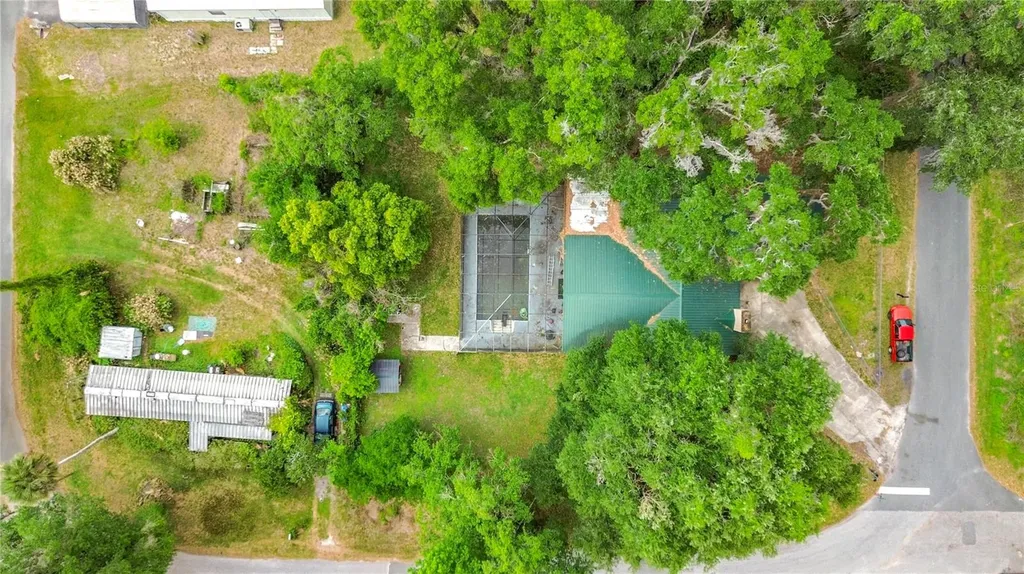 2548 Cr 422 Lake Panasoffkee FL 33538