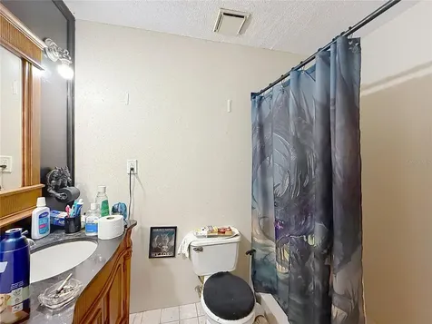 2548 Cr 422 Lake Panasoffkee FL 33538