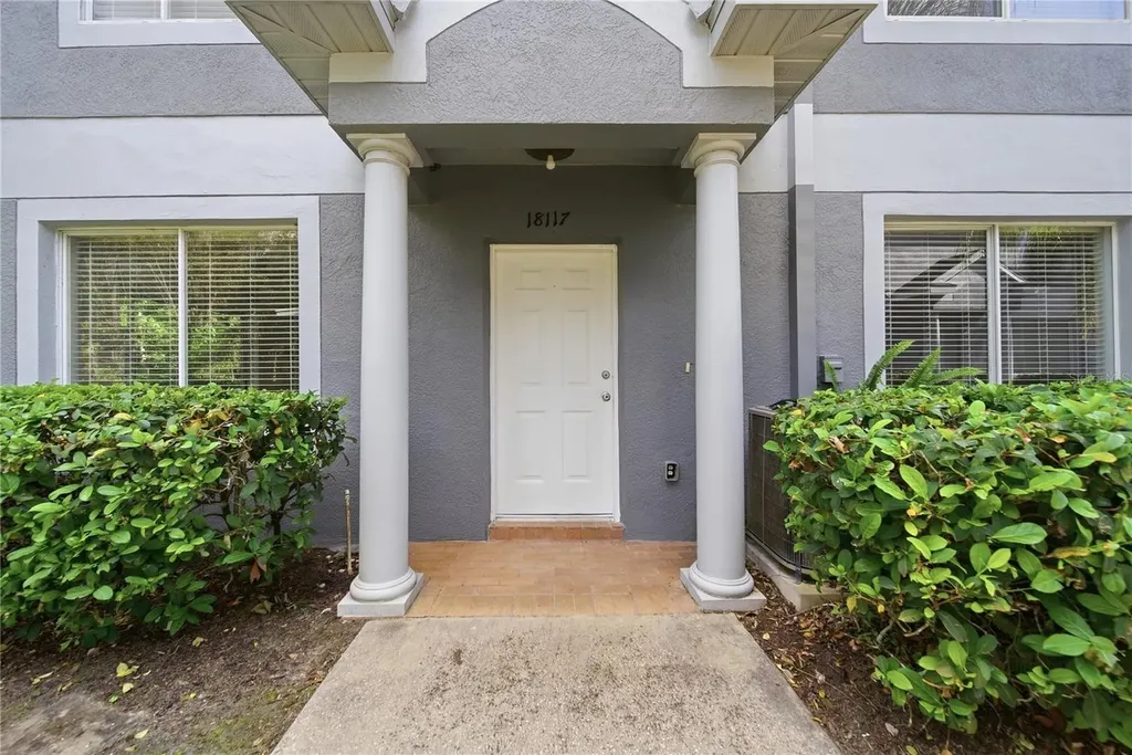 18117 Paradise Point Drive Tampa FL 33647